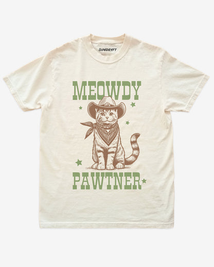 Meowdy Pawtner shirt in ivory with retro graphic of western cowboy cat