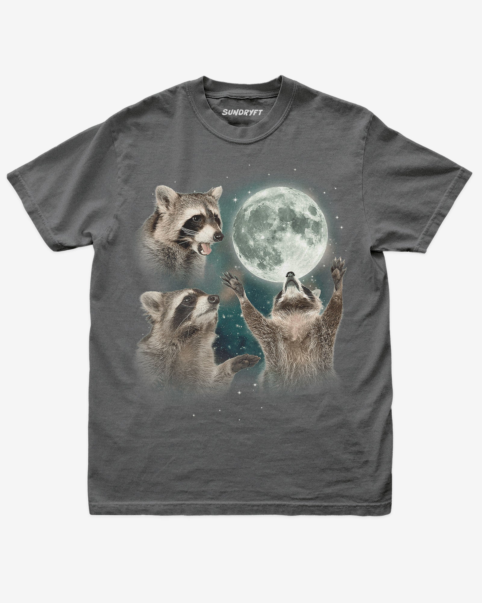 Flat lay shirt in pepper with funny retro graphic of three raccoons howling at the moon